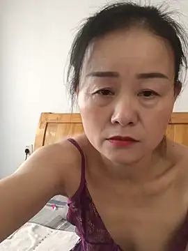 yunyun52012 online show from 02/04/26, 05:02