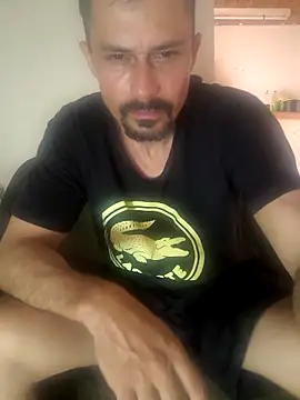 Snapshot of alanlivre chatting on 12/20/25, 02:02 alanlivre online show from 12/20/25, 02:02