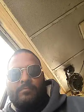 novio-de-la-tarde online show from 02/15/26, 05:37