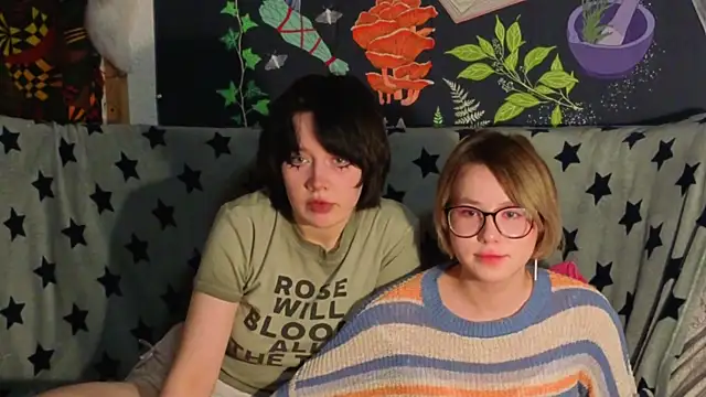 Snapshot of Ntmuforever chatting on 12/18/25, 10:16 Ntmuforever online show from 12/18/25, 10:16