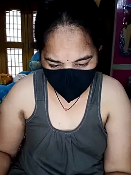 maduri   online show from 04/21/26, 07:47