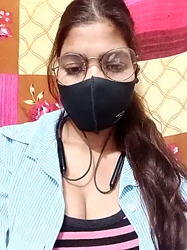 Snapshot of Miya_mona chatting on 02/18/26, 04:47 Miya mona online show from 02/18/26, 04:47