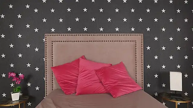 RaquellStar online show from 02/10/26, 07:56