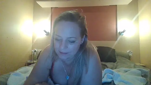 Miss-Chupagirly online show from 01/15/26, 10:24