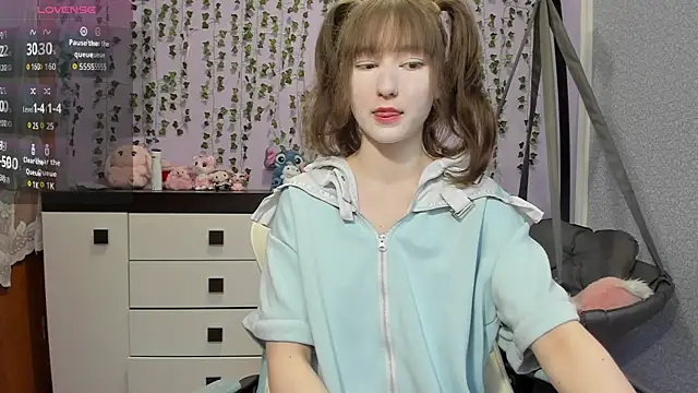 Yoonhee ki online show from 05/12/26, 01:52