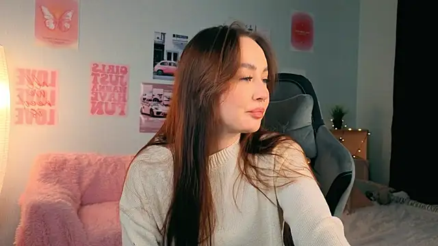 fallin lovee online show from 02/08/26, 07:39