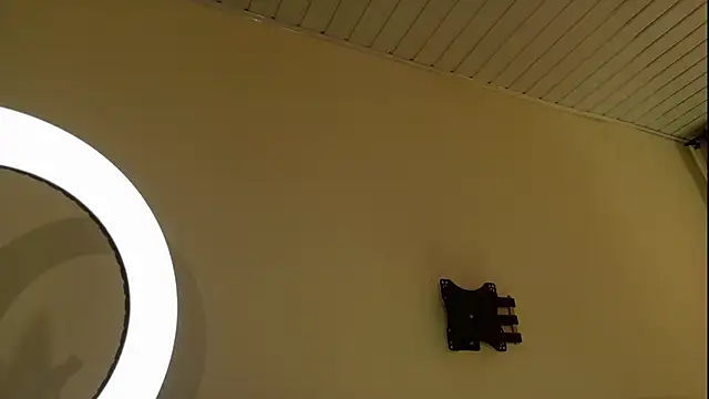 Alannadumont  online show from 02/18/26, 08:05