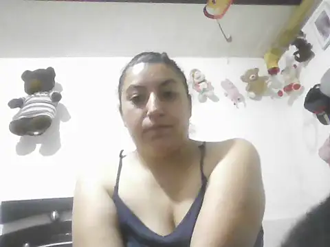 Snapshot of SEXY-FLOW chatting on 12/18/25, 05:30 SEXY-FLOW online show from 12/18/25, 05:30