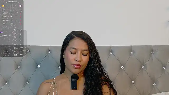 Snapshot of izzybelmonth12 chatting on 01/08/26, 08:22 izzybelmonth12 online show from 01/08/26, 08:22