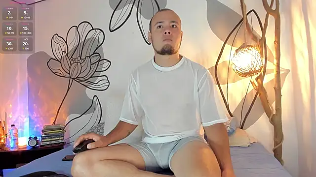 maaxtaylor  online show from 02/23/26, 11:07