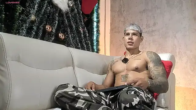 oruz stud online show from 01/12/26, 12:43