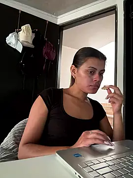 anna-evans09 online show from 01/06/26, 07:06