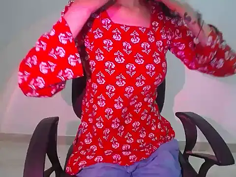 Snapshot of Farhana_beautyfull chatting on 06/24/26, 04:33 Farhana beautyfull online show from 06/24/26, 04:33