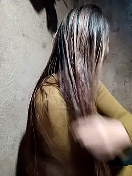 Snapshot of yula-bi chatting on 01/08/26, 02:03 yula-bi online show from 01/08/26, 02:03