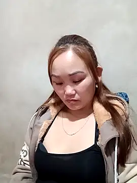 Snapshot of yula-bi chatting on 02/25/26, 12:20 yula-bi online show from 02/25/26, 12:20