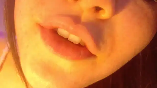 luvvivii online show from 02/02/26, 12:20