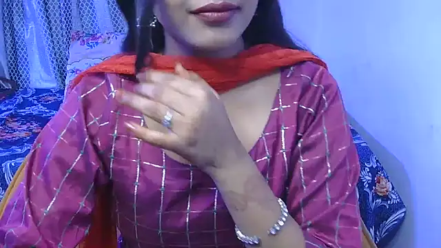Snapshot of bold-smirthii chatting on 06/04/26, 03:56 bold-smirthii online show from 06/04/26, 03:56