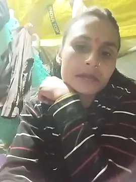 Snapshot of Cuty_priti chatting on 01/15/26, 04:33 Cuty priti online show from 01/15/26, 04:33