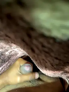 Snapshot of Horny__daddy0 chatting on 12/21/25, 05:36 Horny daddy0 online show from 12/21/25, 05:36