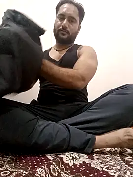 Snapshot of AmitKumar7758 chatting on 04/16/26, 04:52 AmitKumar7758 online show from 04/16/26, 04:52