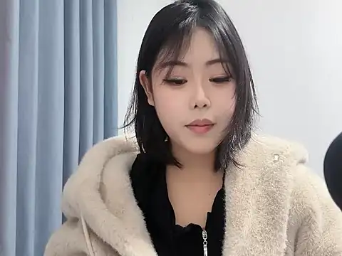 Snapshot of smalldaisy chatting on 12/20/25, 06:20 smalldaisy online show from 12/20/25, 06:20