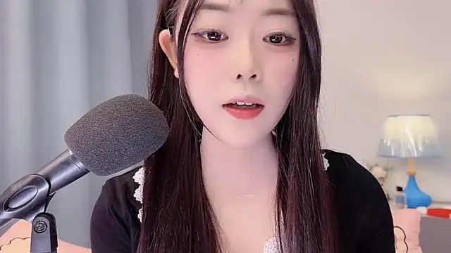 smalldaisy online show from 04/04/26, 02:32