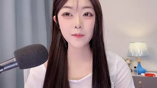 smalldaisy online show from 04/08/26, 02:22