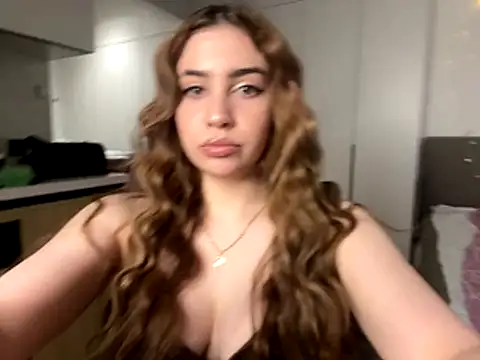 Snapshot of Anabel_Fisher chatting on 12/20/25, 10:11 Anabel Fisher online show from 12/20/25, 10:11