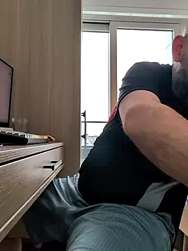 Hairy bear86 online show from 02/23/26, 07:11