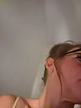 LaLynn online show from 03/25/26, 10:16