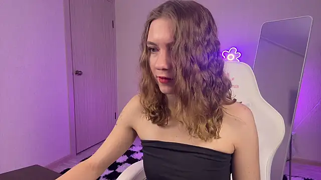 KellySunn online show from 03/03/26, 07:14