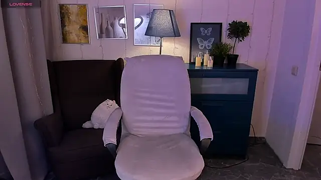 SarahShelby online show from 02/19/26, 06:31