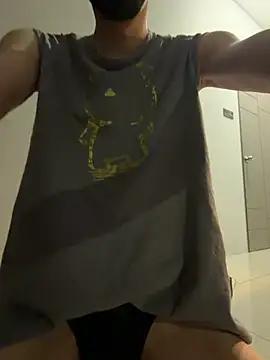 boyxx319 online show from 02/13/26, 03:30