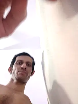 Snapshot of juicy--cock chatting on 04/07/26, 02:50 juicy--cock online show from 04/07/26, 02:50