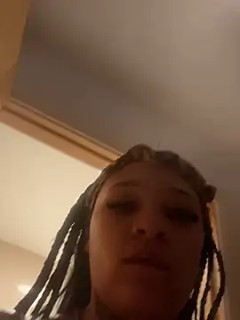 urprettygirlleenay online show from 03/23/26, 01:04