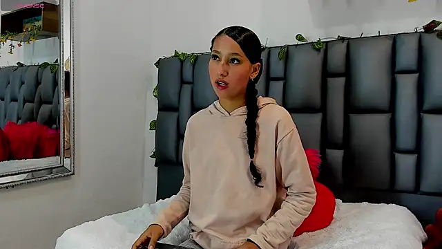 Snapshot of Celeste_71 chatting on 06/17/26, 12:50 Celeste 71 online show from 06/17/26, 12:50
