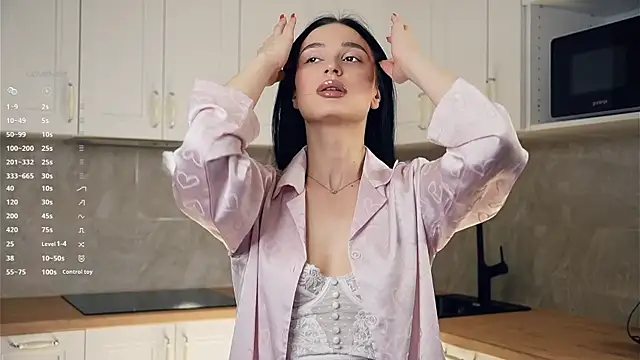 TyraEspina online show from 01/12/26, 09:09