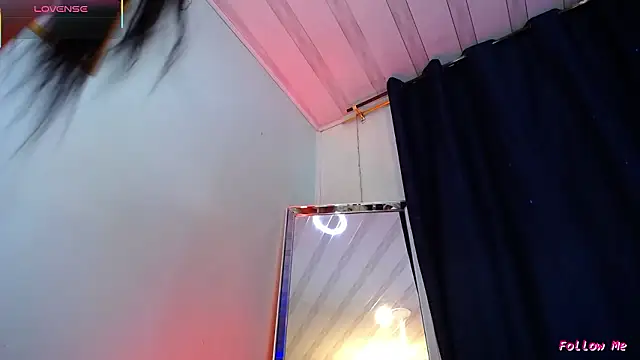 Emilyy05  online show from 03/06/26, 01:02