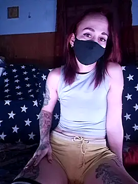 Snapshot of Lunara_Noir chatting on 12/22/25, 10:18 Lunara Noir online show from 12/22/25, 10:18