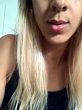 Snapshot of bety13 chatting on 01/07/26, 02:52 bety13 online show from 01/07/26, 02:52