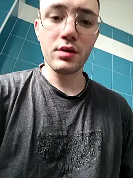 luke25bwc online show from 04/15/26, 06:42