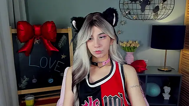 Snapshot of lesilos chatting on 02/16/26, 01:24 lesilos online show from 02/16/26, 01:24