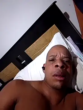 Snapshot of joseLive23 chatting on 03/17/26, 04:17 joseLive23 online show from 03/17/26, 04:17