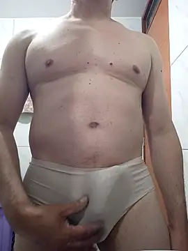 chico-en-tanga online show from 04/21/26, 05:03