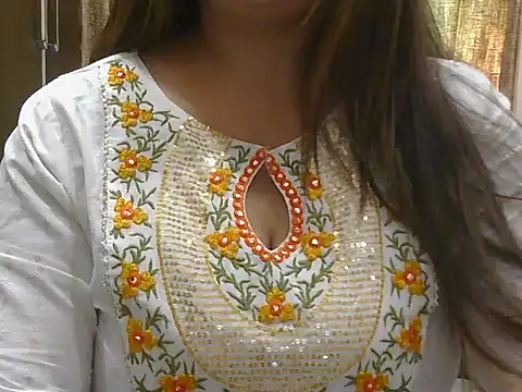 navdeepkour online show from 04/19/26, 04:34