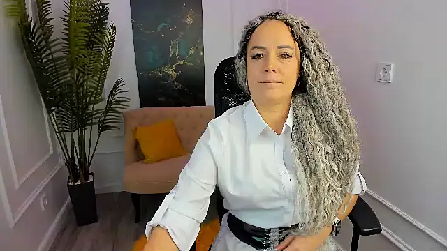 SamanthaReider online show from 01/08/26, 06:10