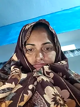 Snapshot of Mahima_rani34 chatting on 01/06/26, 11:51 Mahima rani34 online show from 01/06/26, 11:51