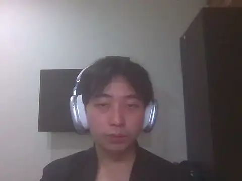 AJIJI1010 online show from 12/22/25, 06:49