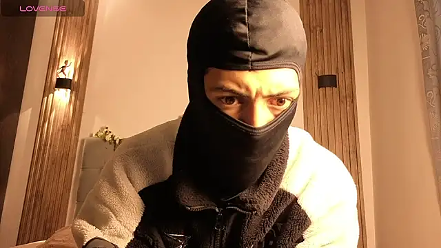 cute emmma online show from 04/24/26, 11:01