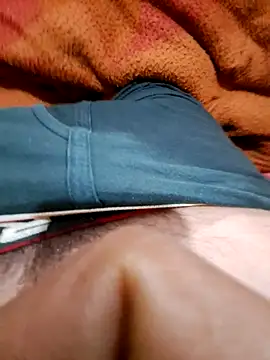 Snapshot of slimplayboy chatting on 12/20/25, 07:43 slimplayboy online show from 12/20/25, 07:43